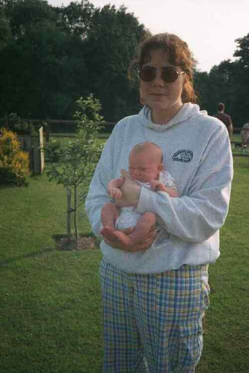 027_24A.jpg, 27977 bytes, 23/07/01